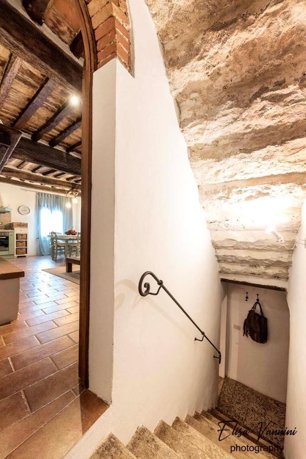 A Casa Di Titta Villa Terricciola Bagian luar foto