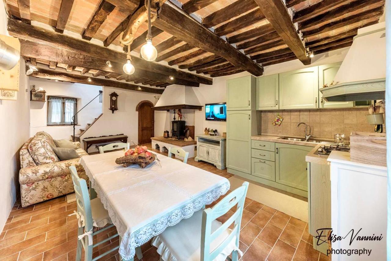 A Casa Di Titta Villa Terricciola Bagian luar foto