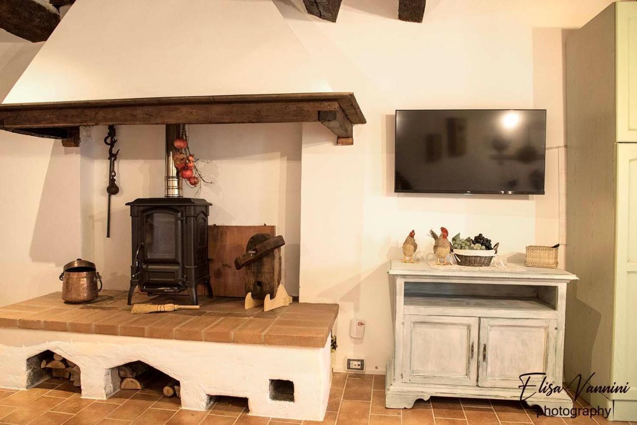 A Casa Di Titta Villa Terricciola Bagian luar foto