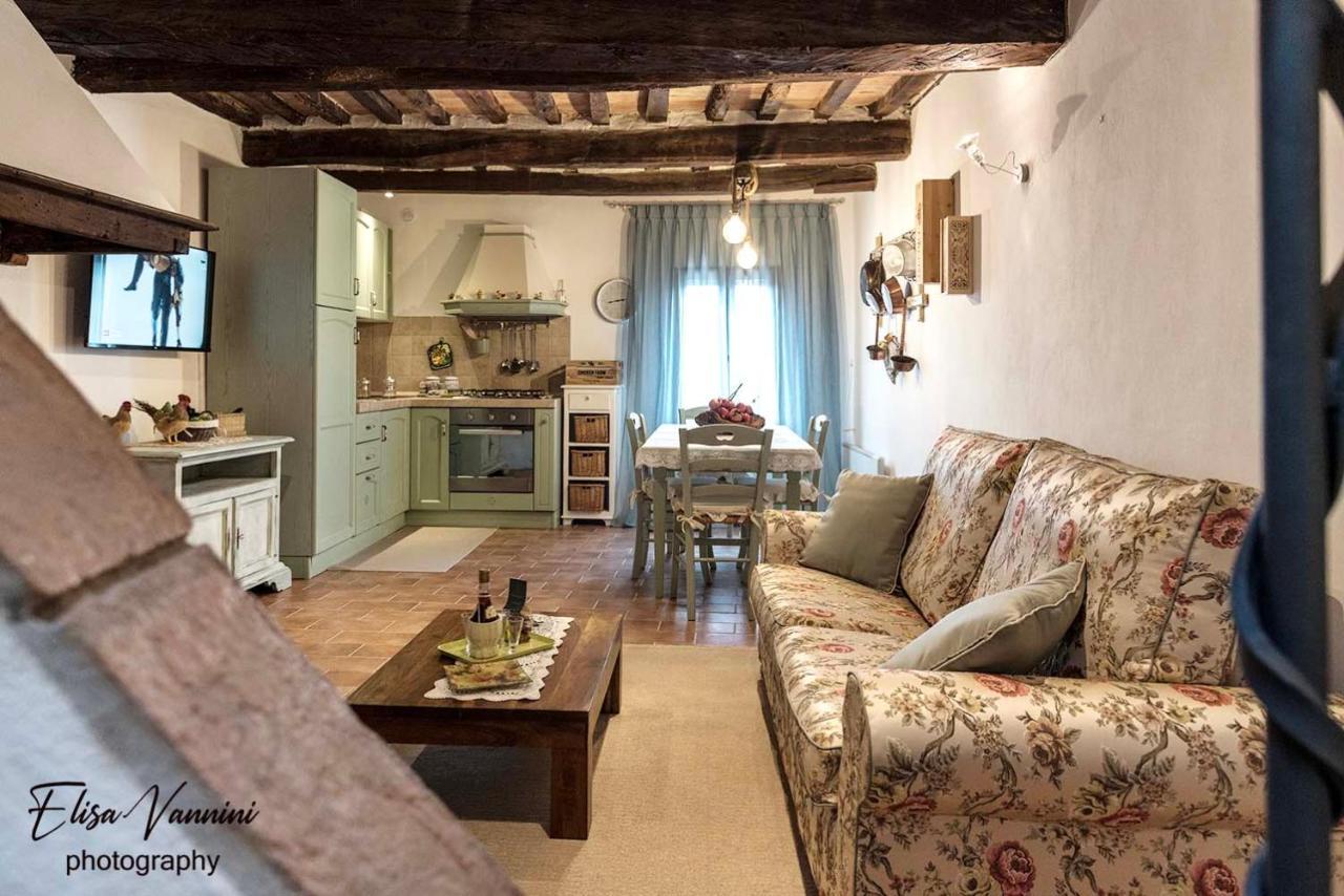 A Casa Di Titta Villa Terricciola Bagian luar foto
