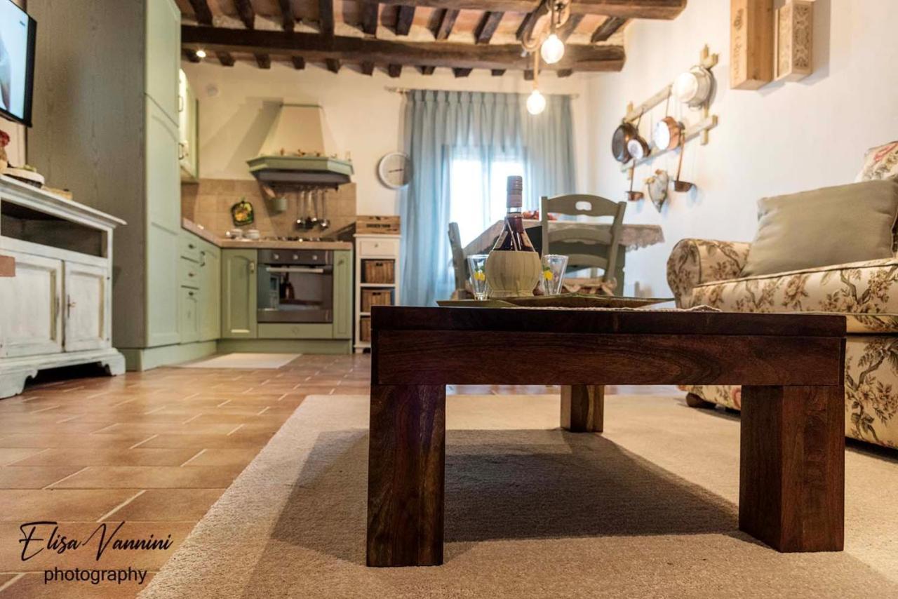 A Casa Di Titta Villa Terricciola Bagian luar foto